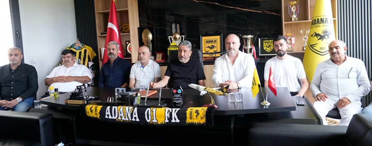 Adana 01 Futbol Kul&uuml;b&uuml; Başkanı Menderes Kutlu:  Herkesin beğenisini  kazanan takım olacağız