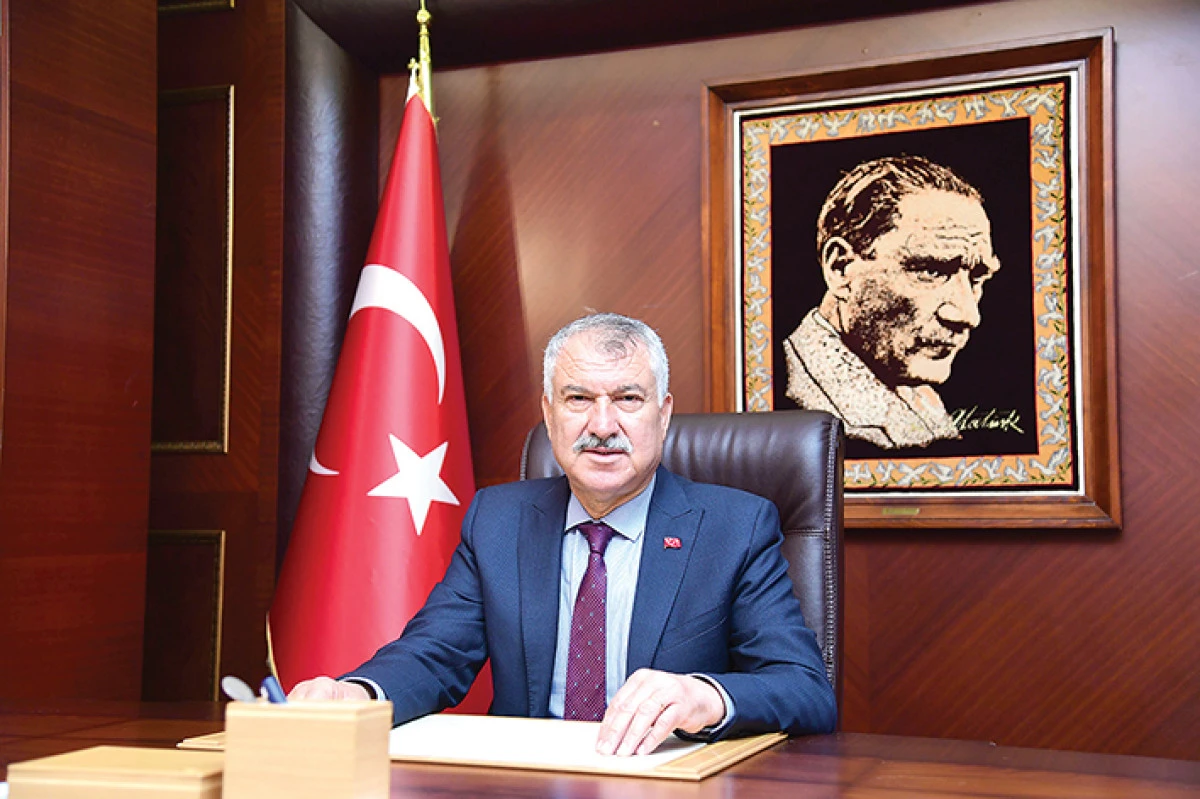 Adana Büyükşehir Belediye Başkanı Zeydan Karalar: Gençlere olan inancımız ve güvenimiz büyüyor