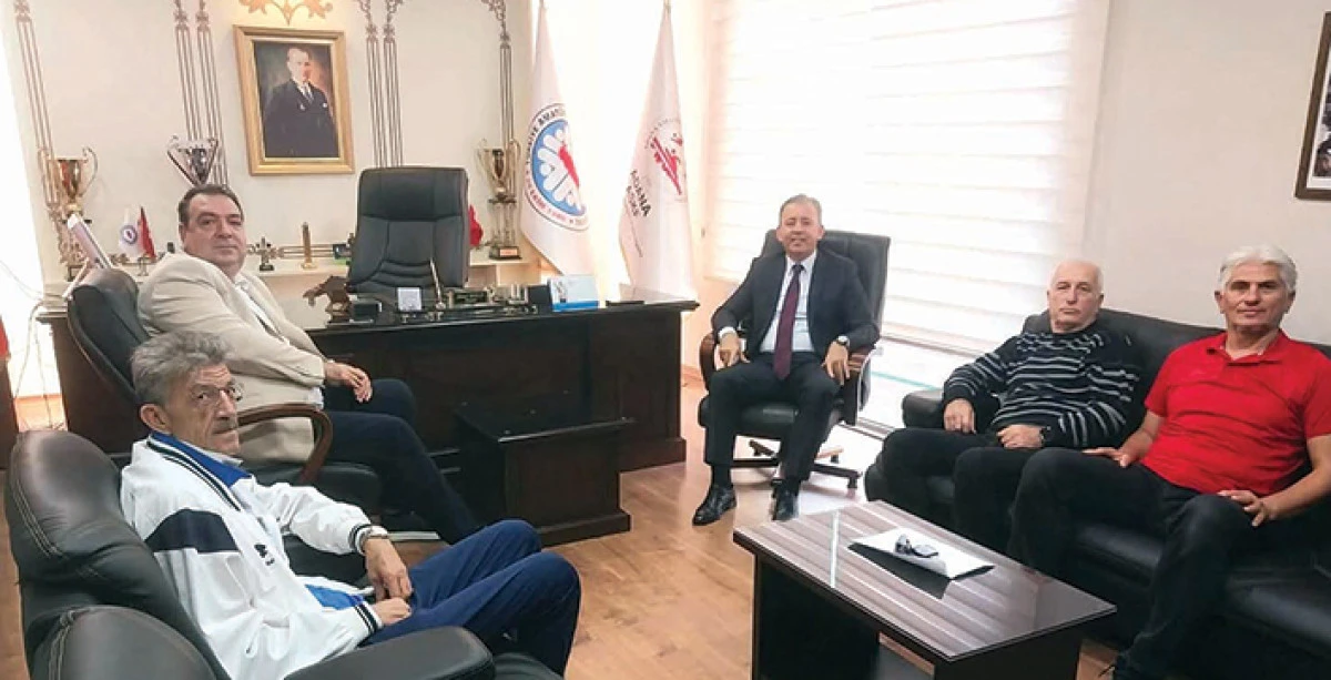 Adana Gençlik ve Spor İl Müdürü Mustafa Loğoğlu’ndan ASKF’ye ziyaret