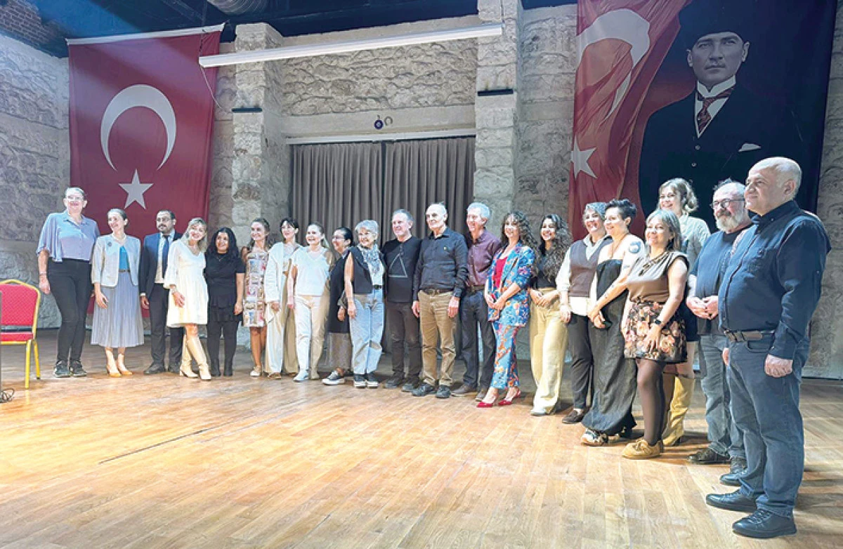 Adana Uluslararası Ekim Geçidi Sergisi açıldı