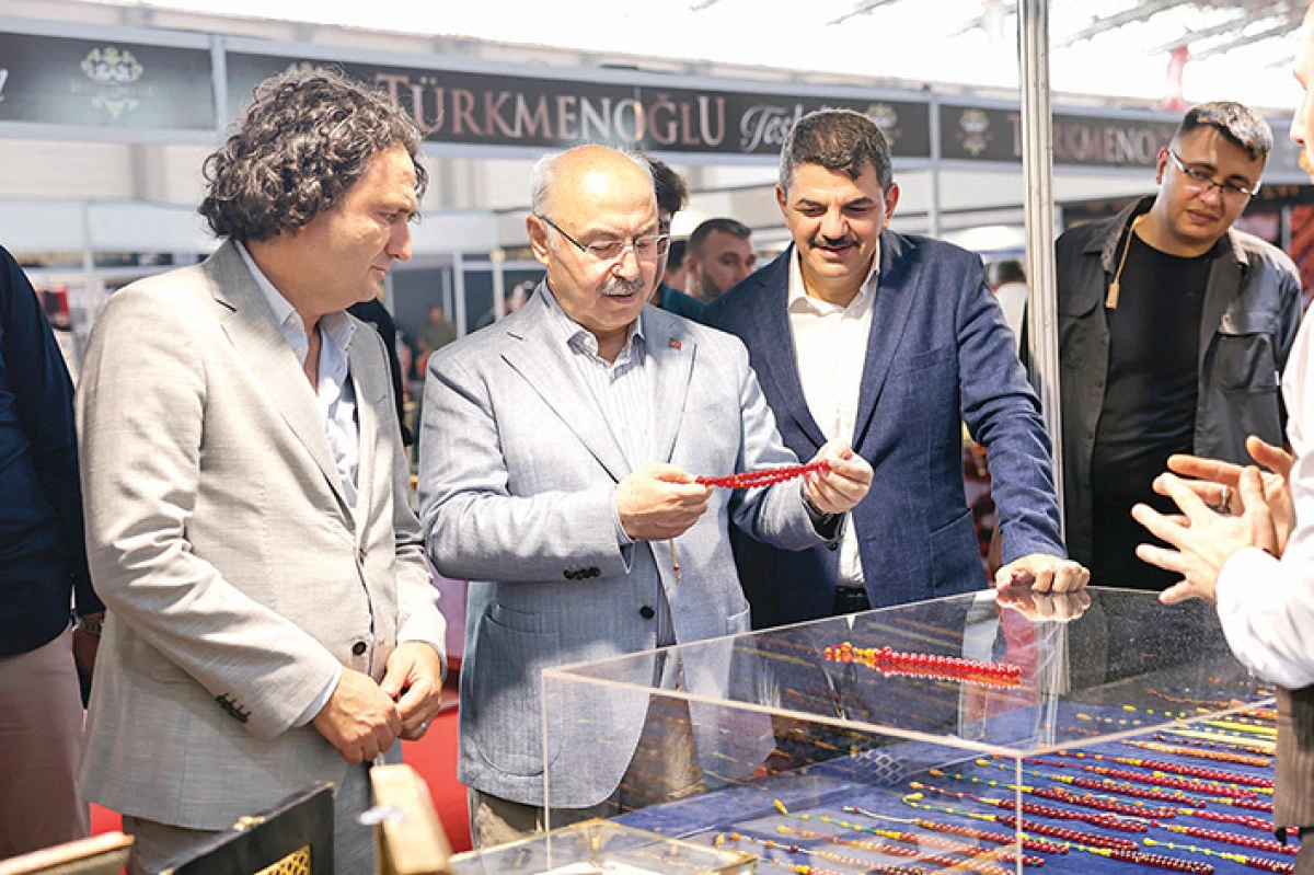  Adana Valisi Köşger’den Tesbih Fuarı’na ziyaret