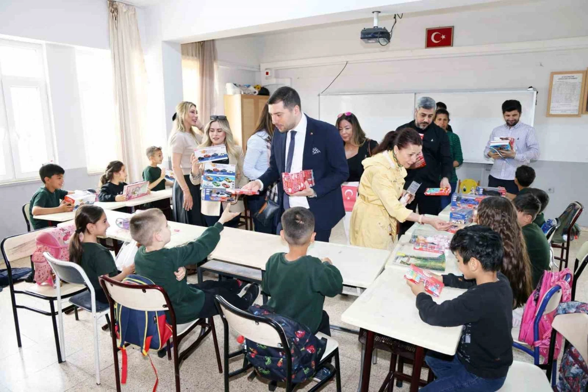 Adana&rsquo;da &ccedil;ocuklar unutulmadı 