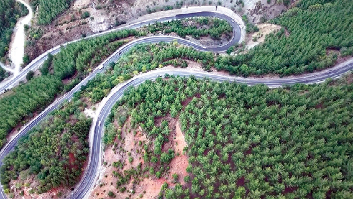 Adana'da 'Dokuzdolambaç Virajları' manzarasıyla mest etti