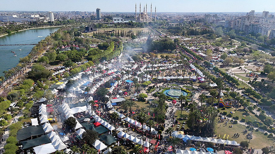Adana'da karnaval coşkusu sona erdi