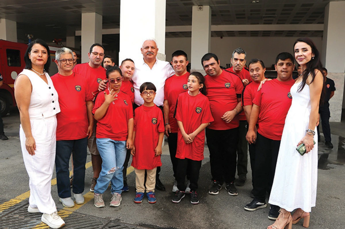 Adana'da &ouml;zel &ccedil;ocuklar itfaiyeci oldu