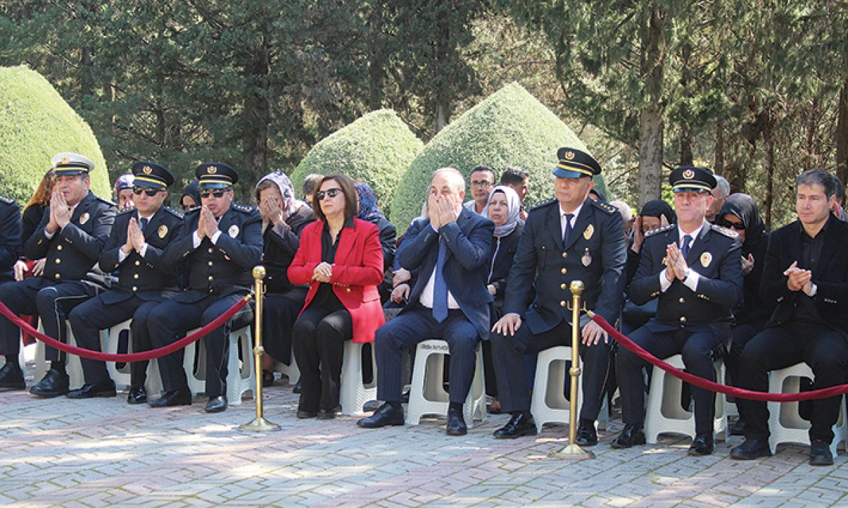 Adana'da şehit polisler unutulmadı