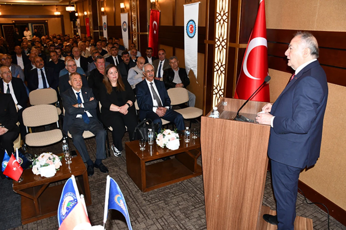 Ağar: Yasal d&uuml;zenleme yapılmazsa &ouml;rg&uuml;tlenme &ccedil;ok zor