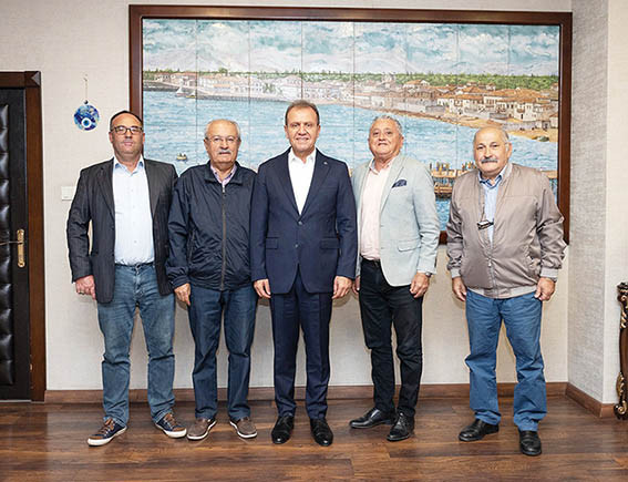 Altın Portakal Tatil Köyü yönetiminden  Başkan  Vahap Seçer’e ziyaret