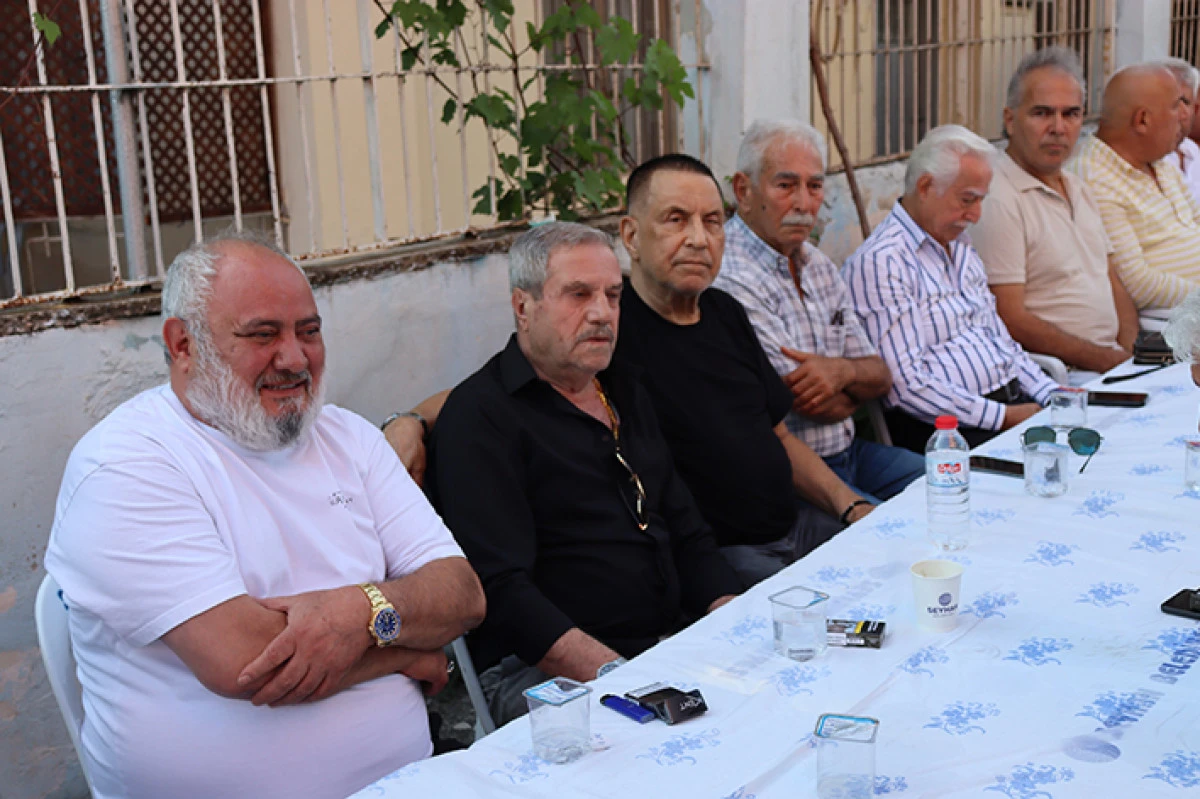 Arat Ailesini Yalnız Bırakmadılar