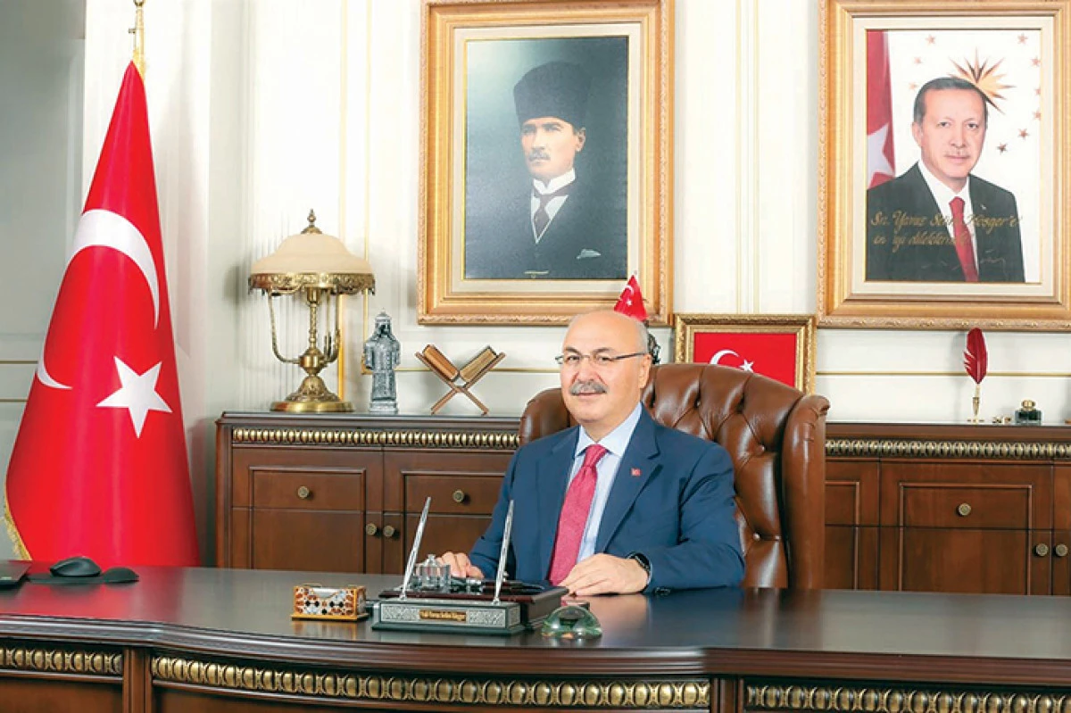  “Atatürk'ü şükran, rahmet ve saygıyla anıyorum”