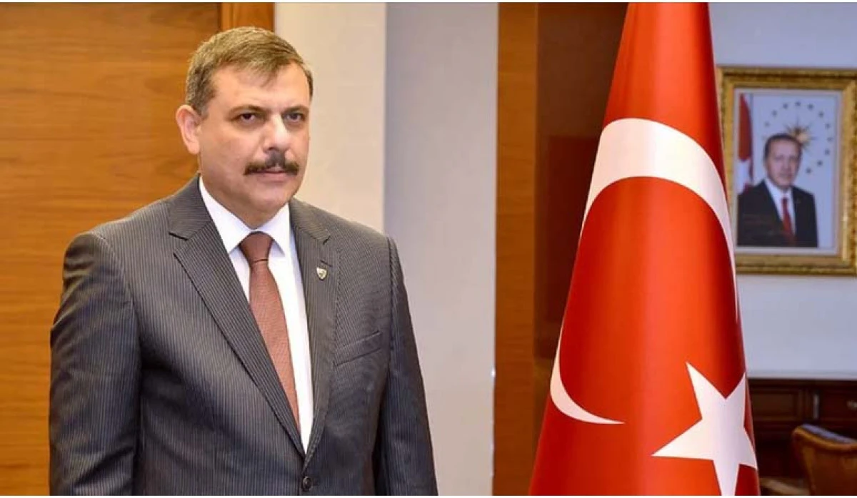 Bakan &Ccedil;ift&ccedil;i: İhanet şebekesi FET&Ouml;/PDY'ye karşı m&uuml;cadelemiz ilk g&uuml;nk&uuml; gibi s&uuml;r&uuml;yor