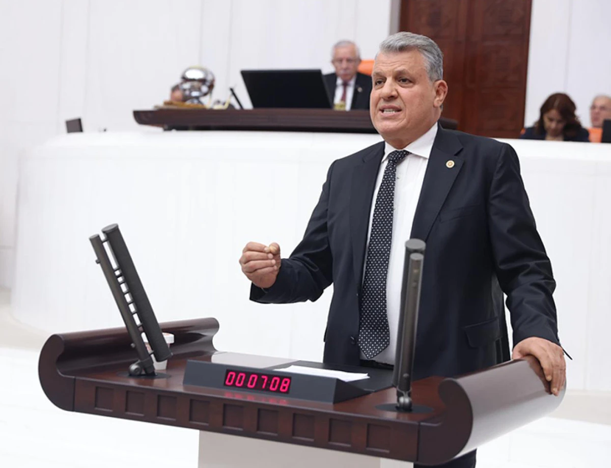     Barut, ekim alanının 23 milyon dekar azaldığını s&ouml;yledi