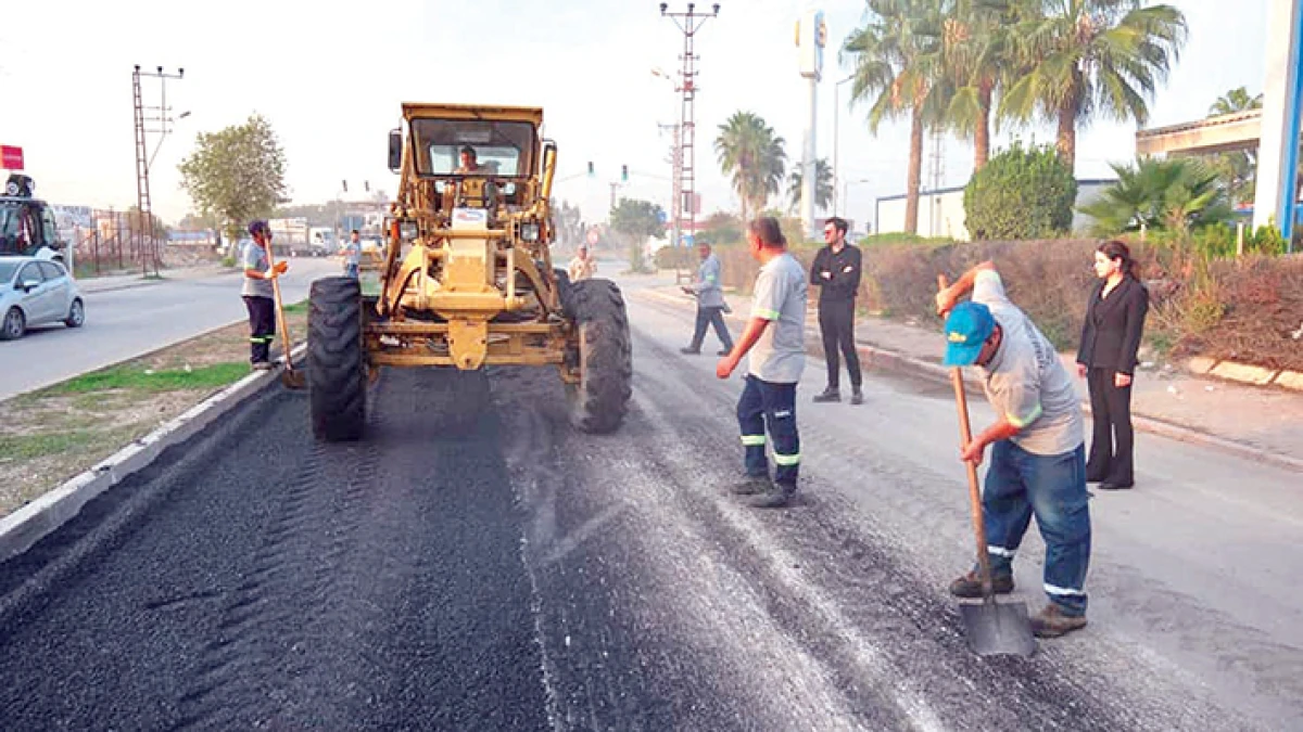 Ceyhan Belediyesi’nden  yol onarım seferberliği