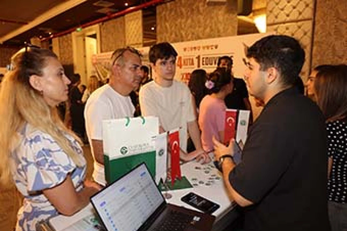 &Ccedil;&Uuml;&rsquo;den geleceğin mesleklerine  ışık tutan &ldquo;Bilim Kafe&rdquo; buluşması