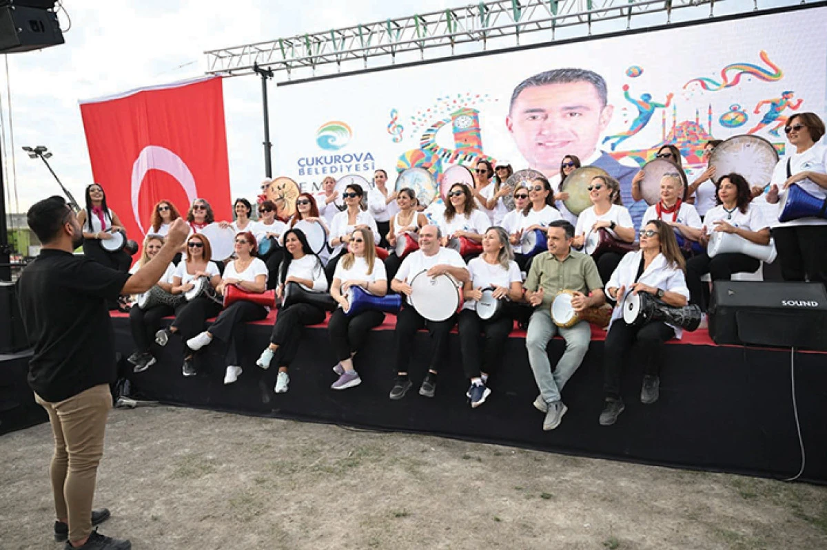 Çukurova Belediyesi Cumhuriyet Kampı fark yarattı