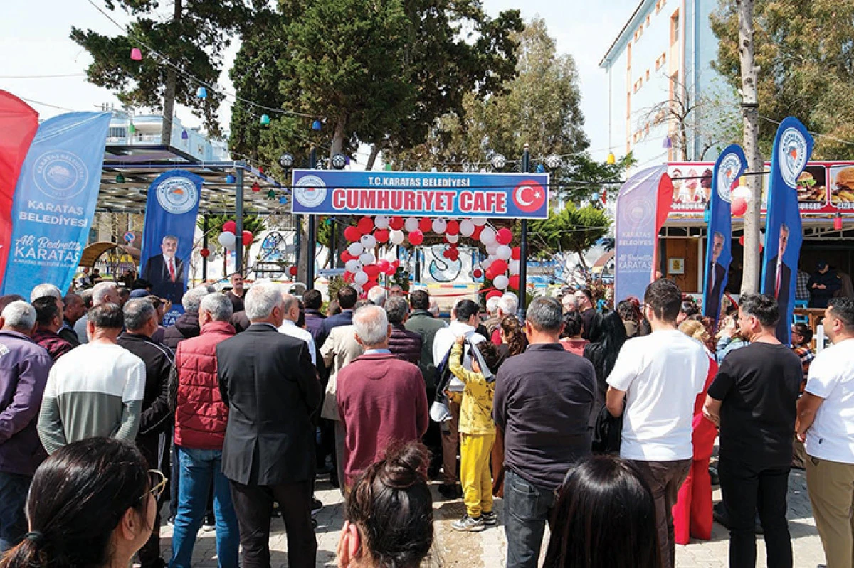 Cumhuriyet Cafe  hizmete a&ccedil;ıldı