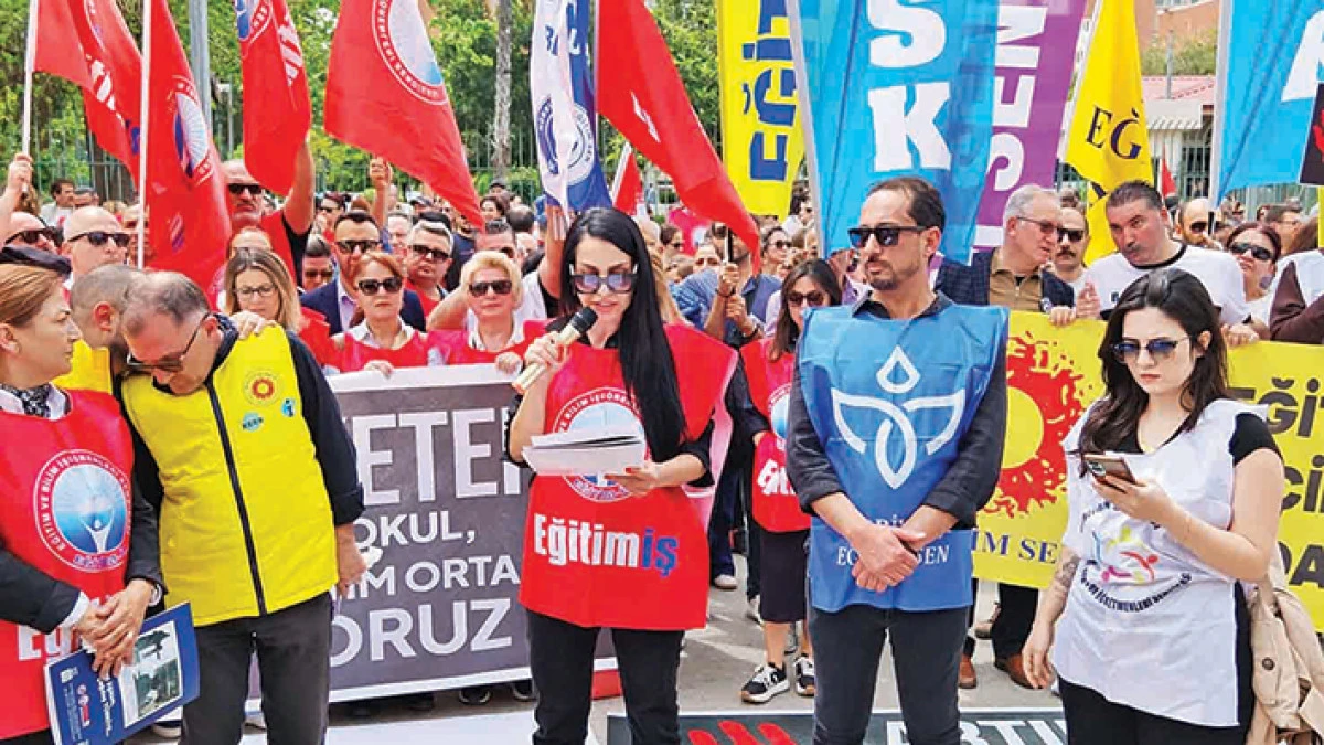 Eğitim-İş Adana 1 Nolu Şube Başkanı Hatice Hazar: Okullar kan g&ouml;l&uuml;ne d&ouml;n&uuml;yor