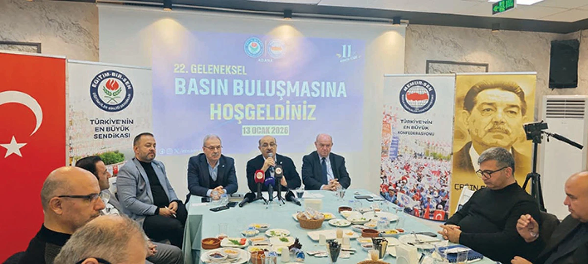 Gazetecilere g&uuml;n&uuml;nde kahvaltı veren EĞİTİM-BİR-SEN Adana Şubesi  Başkanı Mustafa Sarıge&ccedil;ili: &ldquo;2025 yılı bizim i&ccedil;in  rekorlar yılı oldu&rdquo;