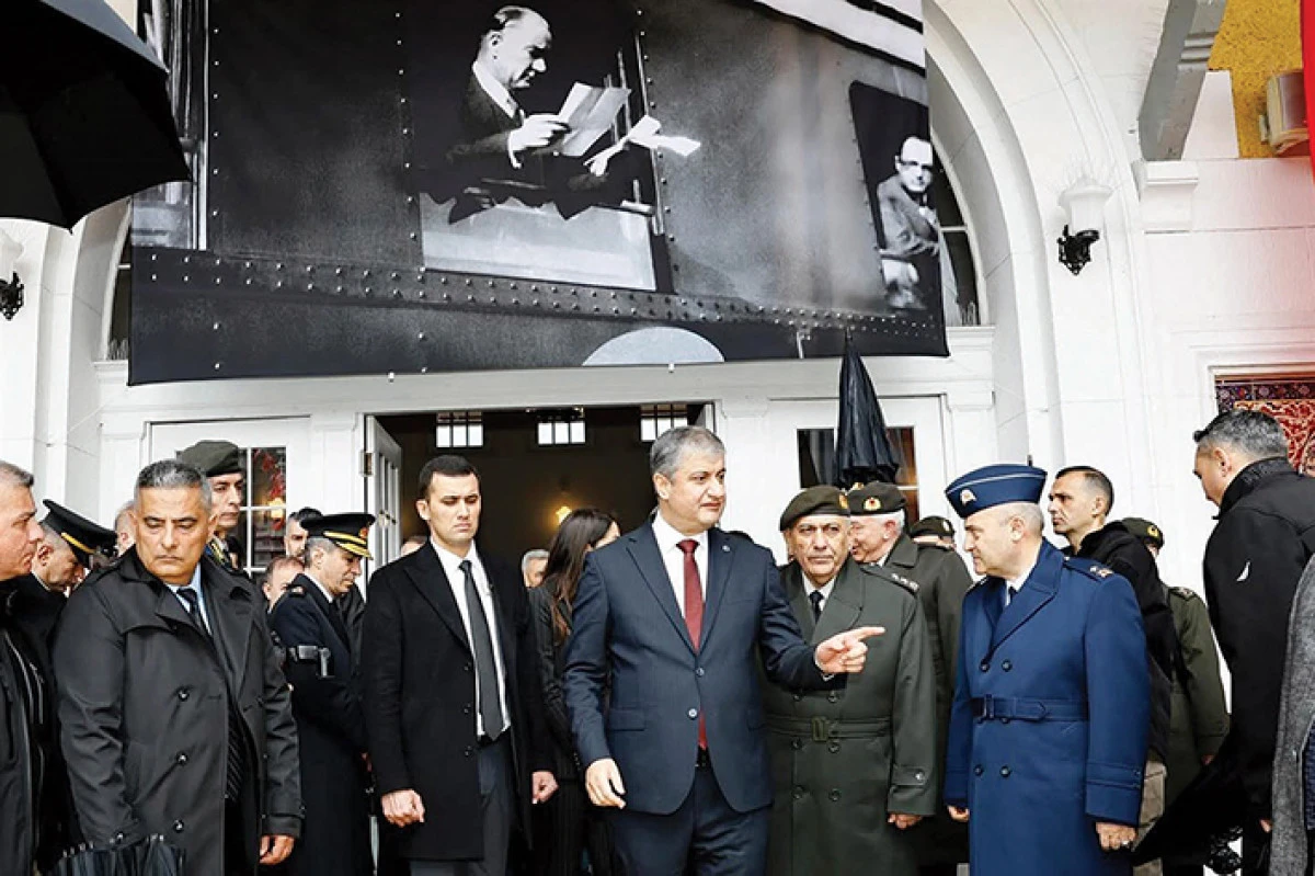 Gazi Mustafa Kemal Atat&uuml;rk'&uuml;n Adana'ya gelişi kutlandı