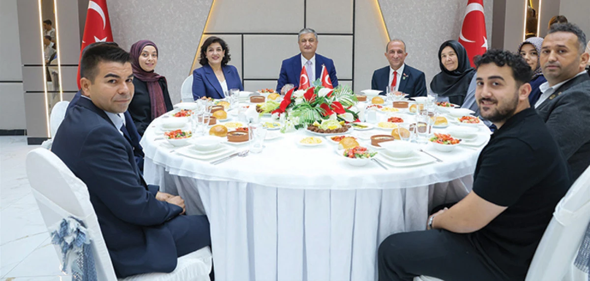 Gazilerin onuruna yemek programı d&uuml;zenlendi