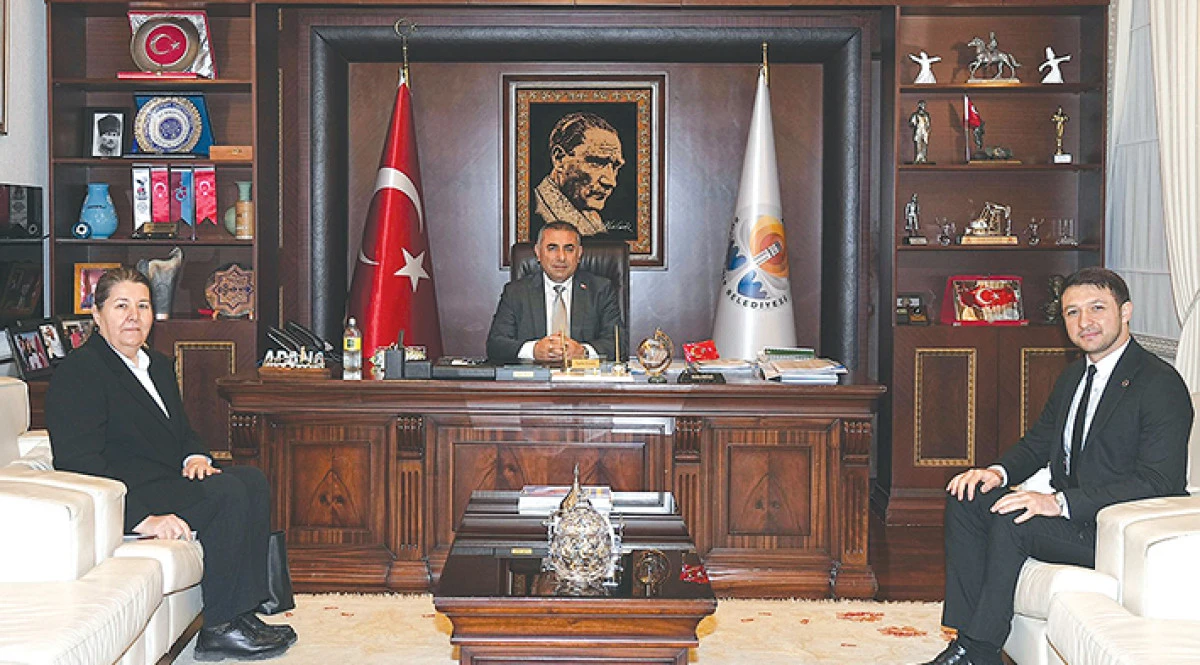    Ge&ccedil;er, hemşehrilerini  Tiyatro Festivali&rsquo;ne davet etti