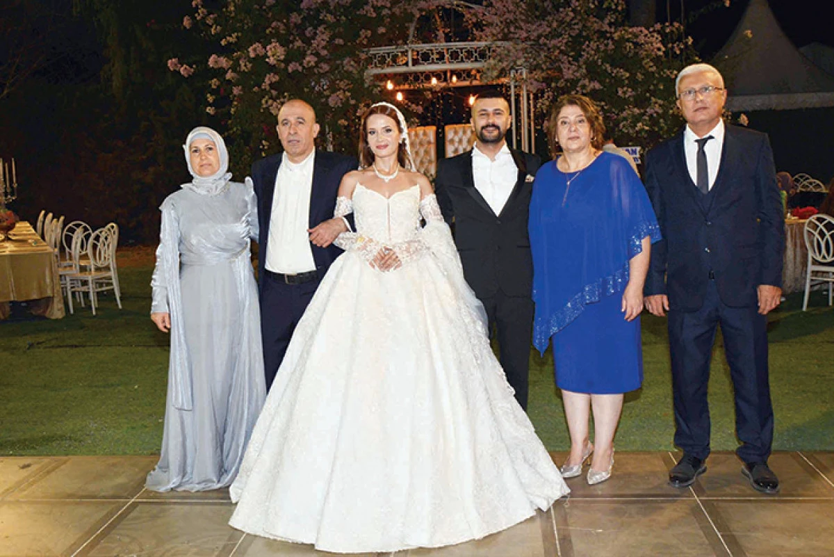   Görkemli düğün