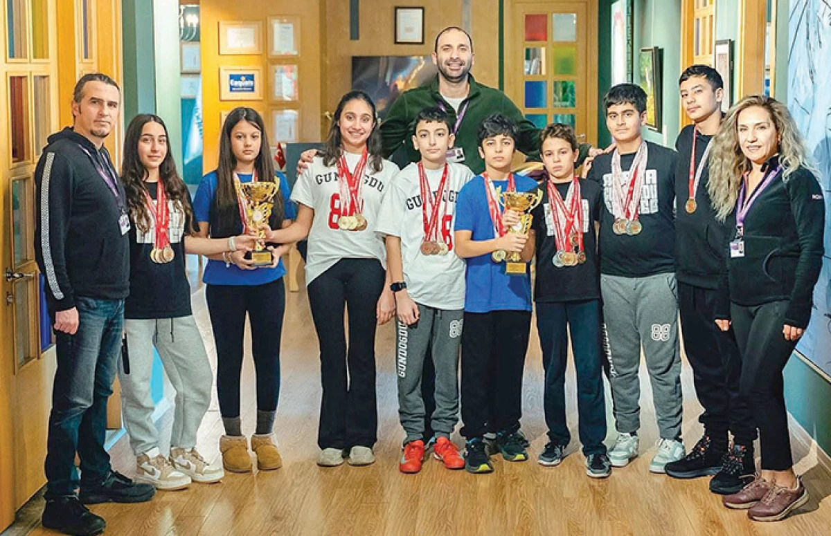 G&uuml;ndoğdu y&uuml;zmede  Adana Şampiyonu