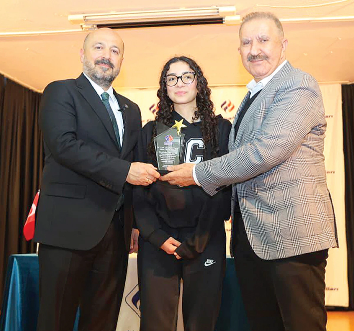 Halil Nacar öğrencilere  sağlık sektörünü anlattı