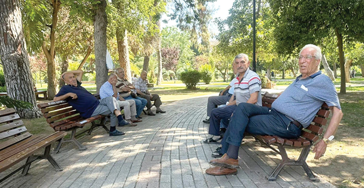  “Harçlık vermemek için   torunlardan kaçıyoruz”
