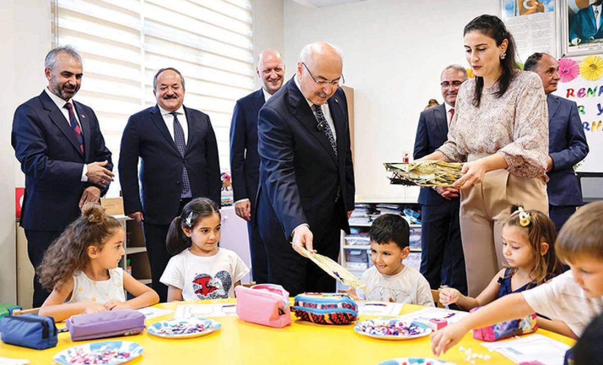 İlköğretim Haftası Kutlama Programı Vali Köşger’in katılımıyla gerçekleştirildi
