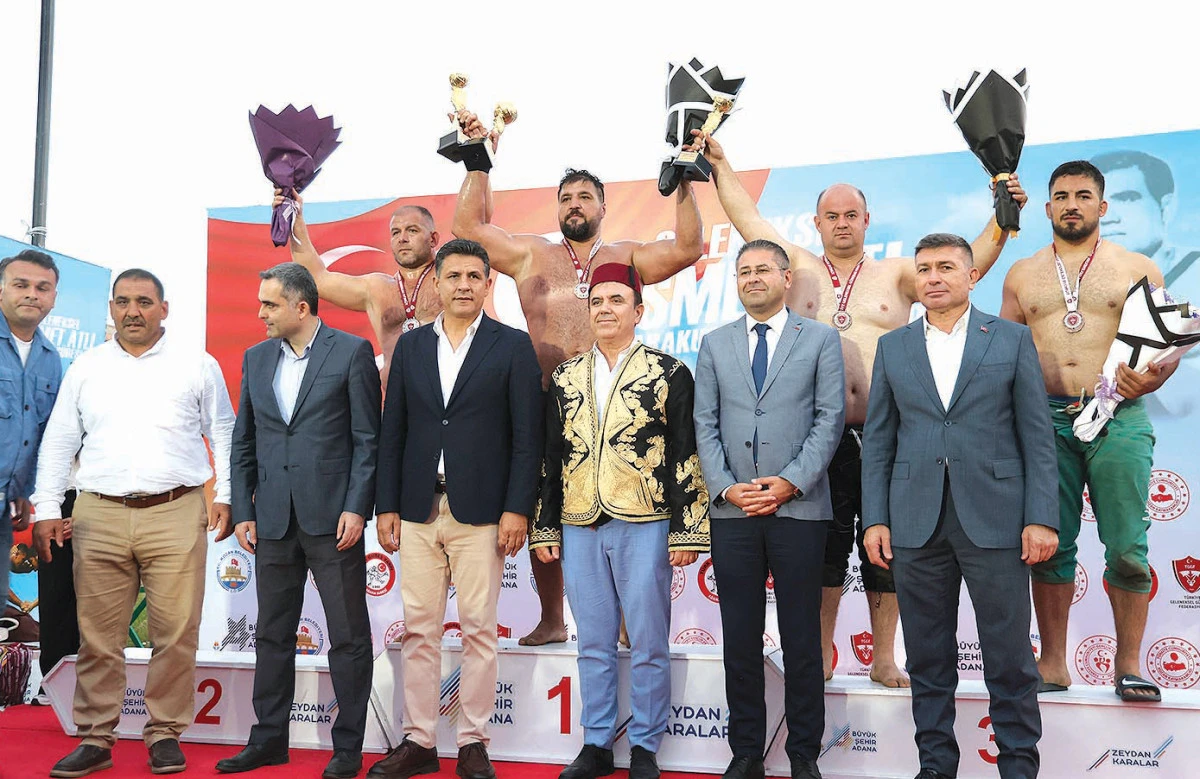 İsmet Atlı Karakucak Güreşlerini   Recep Kara kazandı