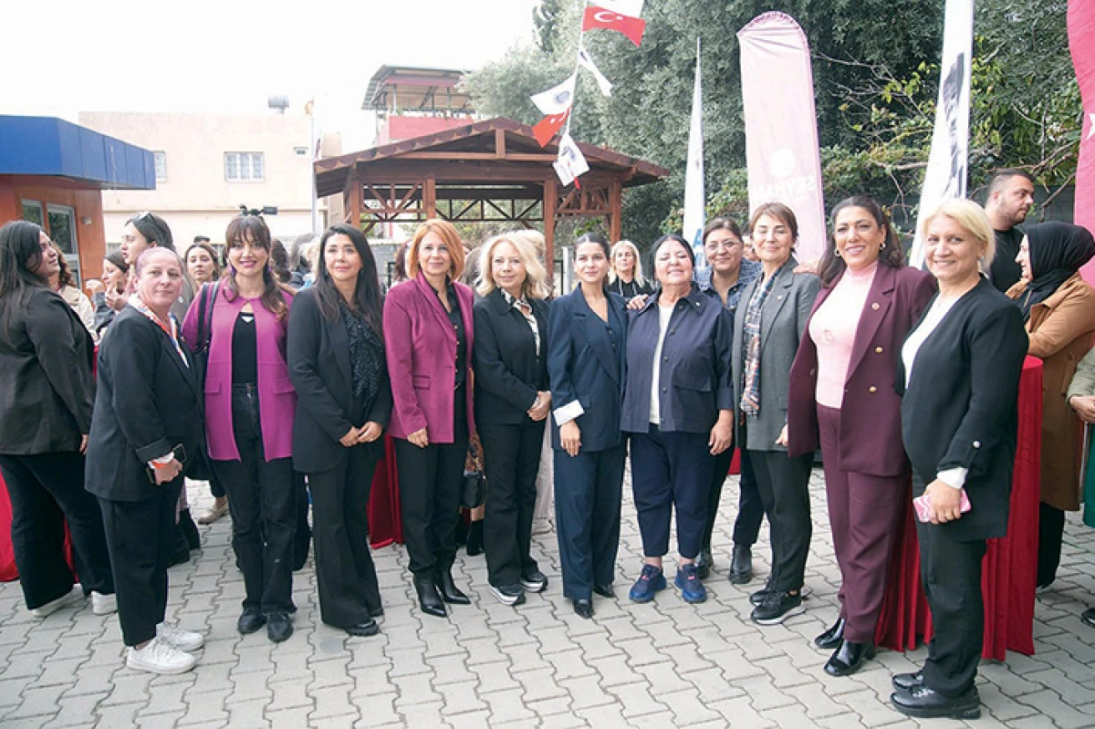 Kadın dayanışma meşalesi Narlıca’da yandı