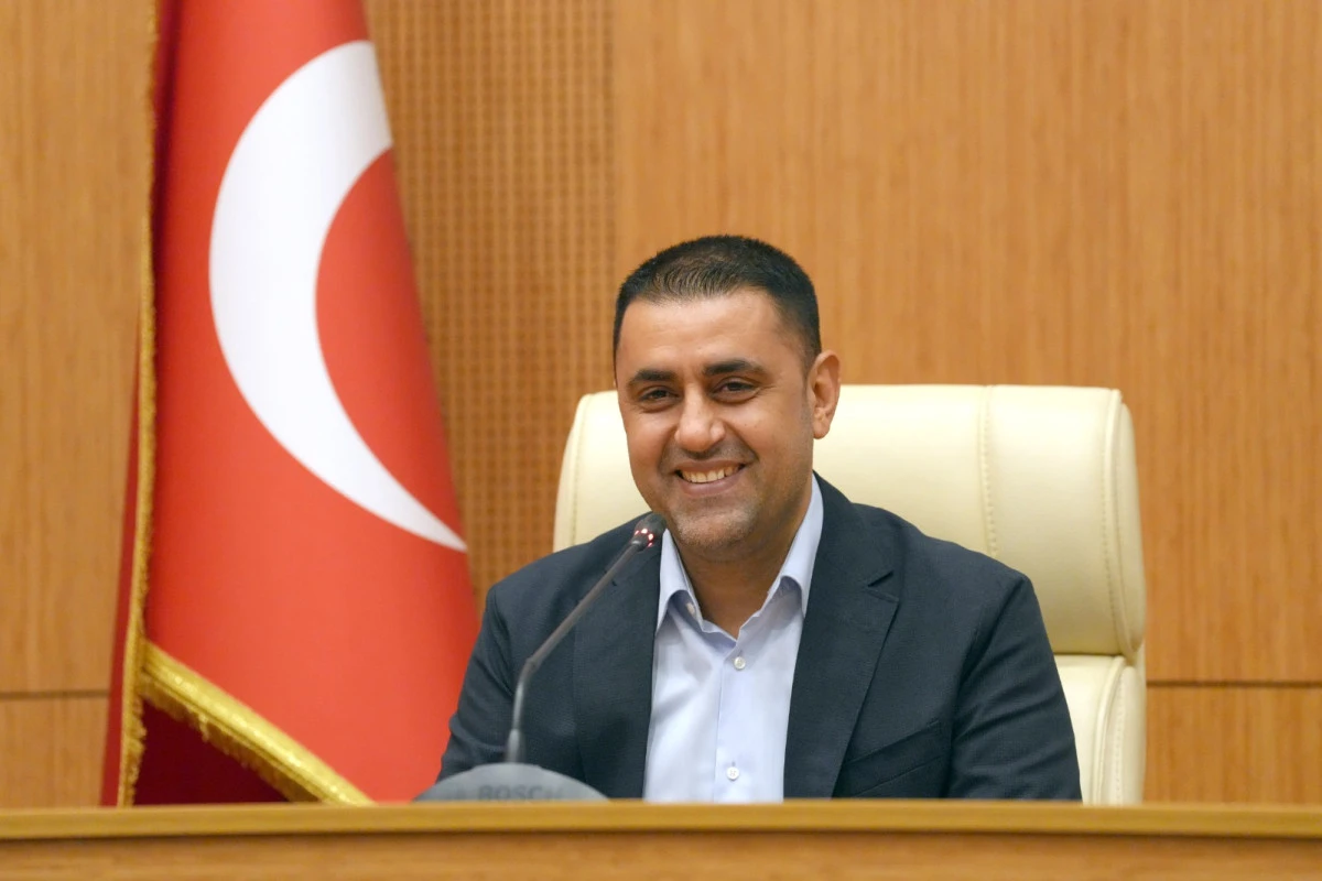  Kozay: Kadın emeği toplumsal gelişimin g&uuml;c&uuml;d&uuml;r