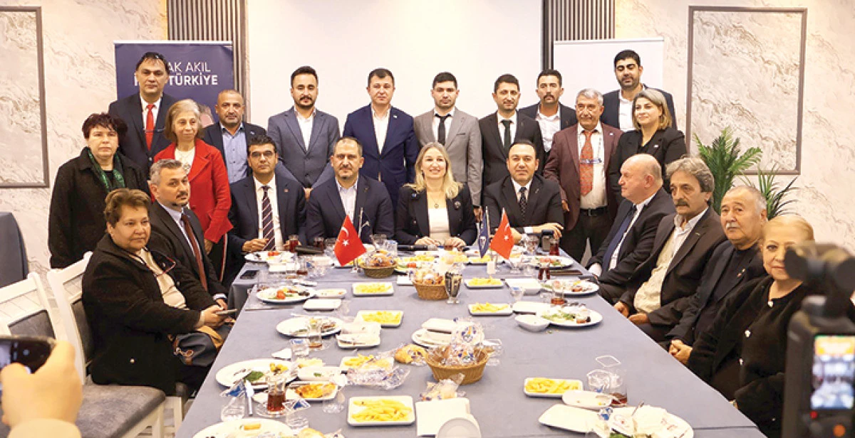  Nihal Ağca,: Millet a&ccedil;, iktidar sessiz!