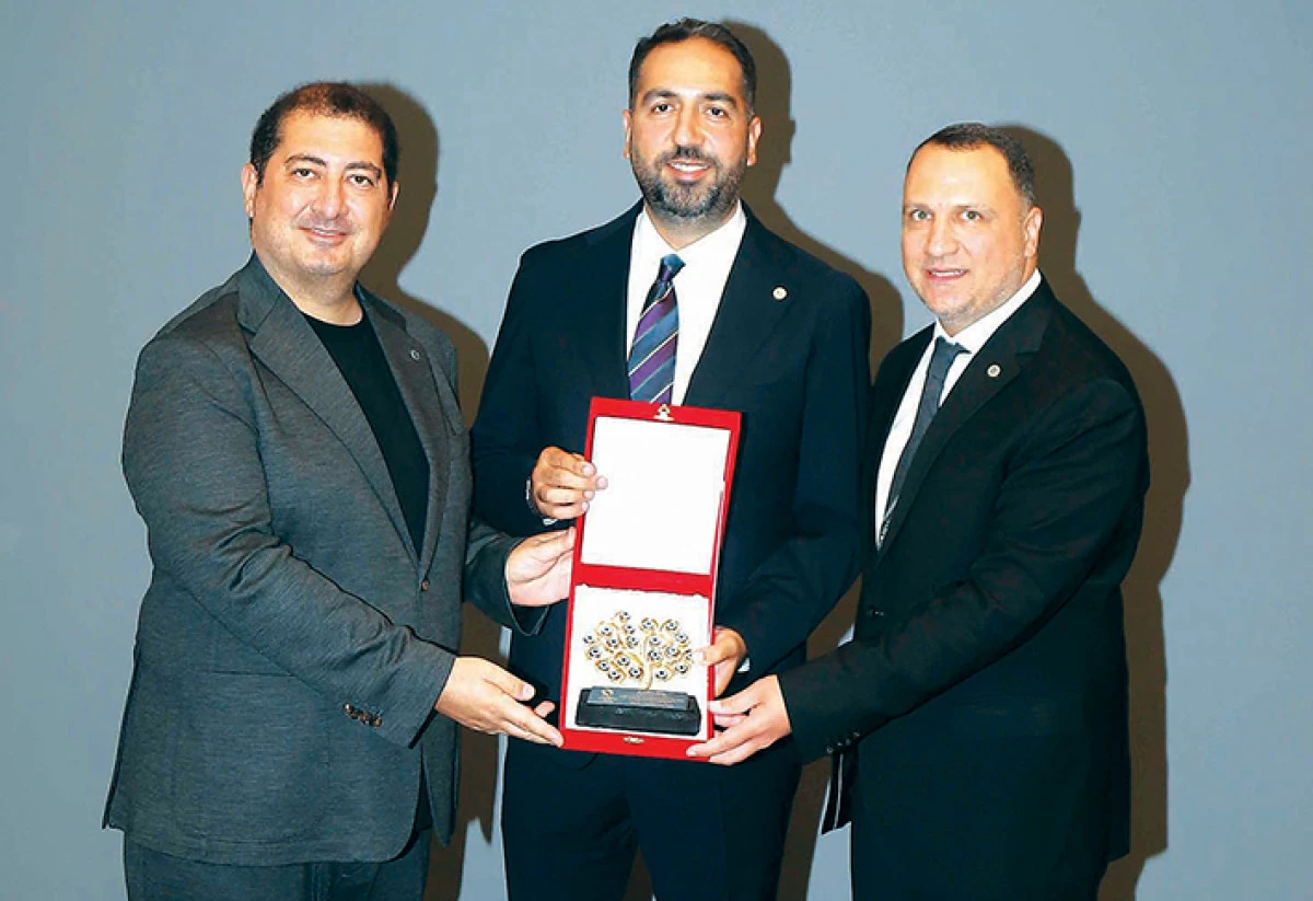  &Ouml;mer Faruk Sakarya, GİAF Başkanı se&ccedil;ildi