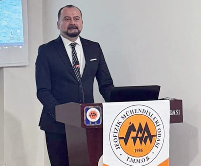 Pişkin: Deprem ger&ccedil;eğiyle  y&uuml;zleşmek zorundayız