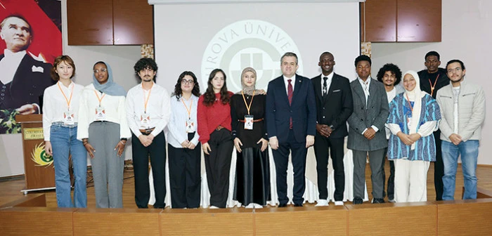 Rekt&ouml;r Beriş Uluslararası &ouml;ğrencilerle bir araya geldi