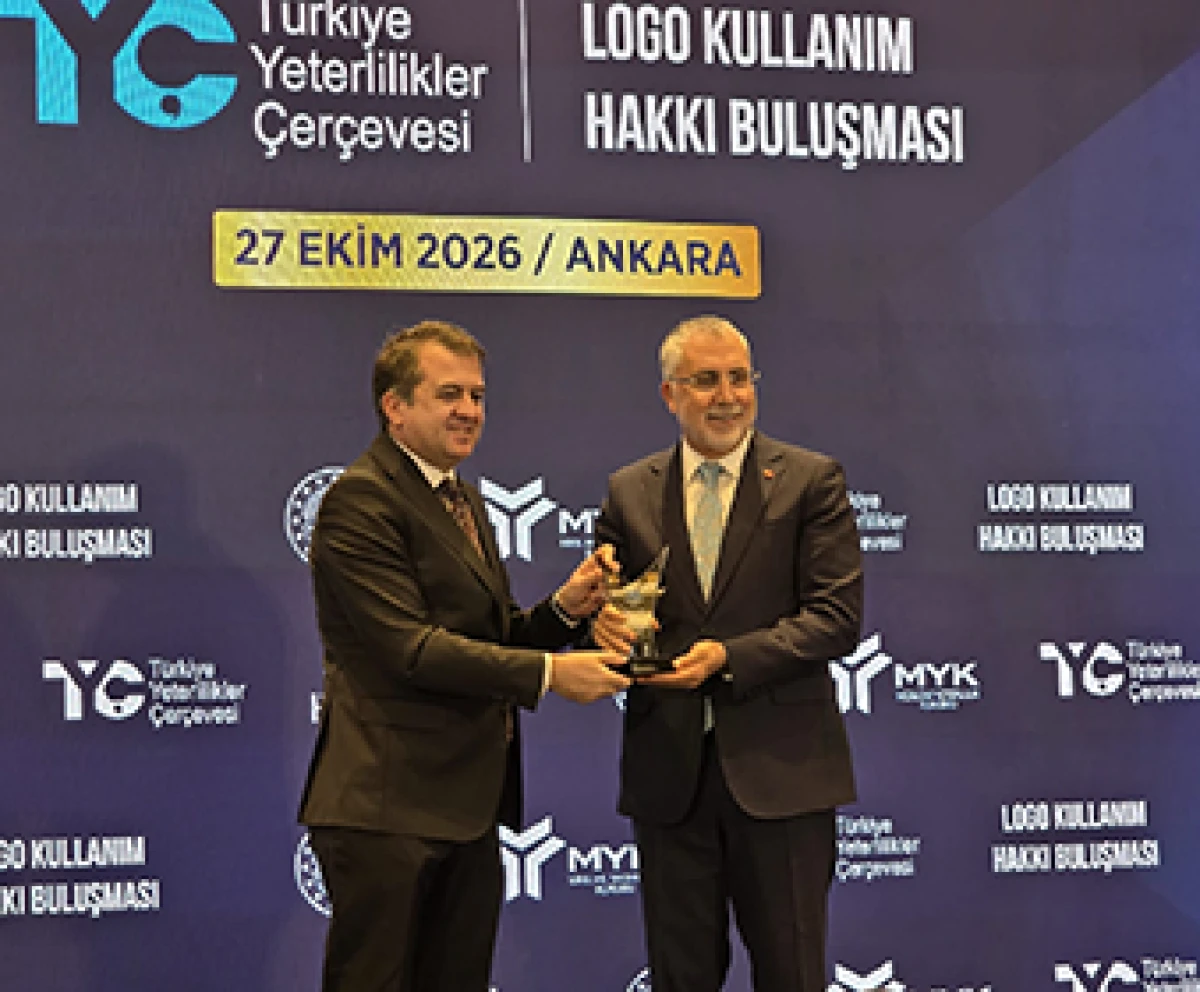 Rekt&ouml;r Beriş&rsquo;e plaketi  Bakan Işıkhan verdi
