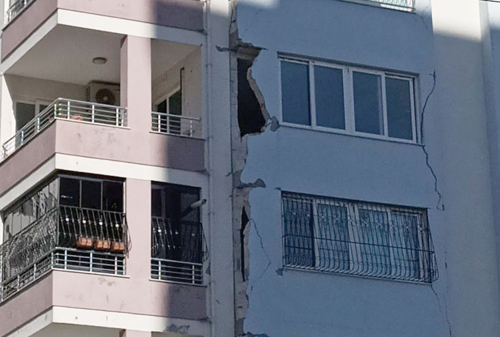 Sarıçam’da yıkılmayan evlerin evsizleri