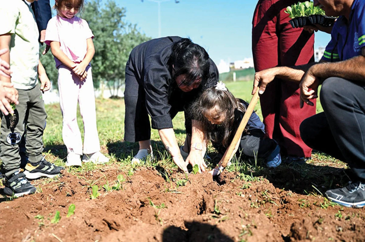Seyhan&rsquo;da &ldquo;Topraktan Tekrar Toprağa&rdquo; buluşması