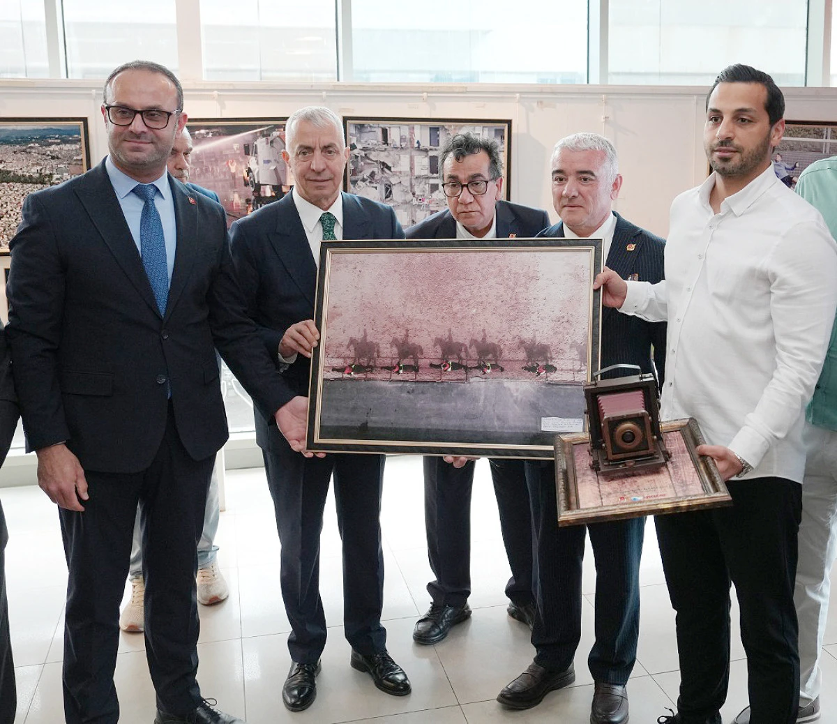 Tarihe tanıklık eden  fotoğraf kareleri