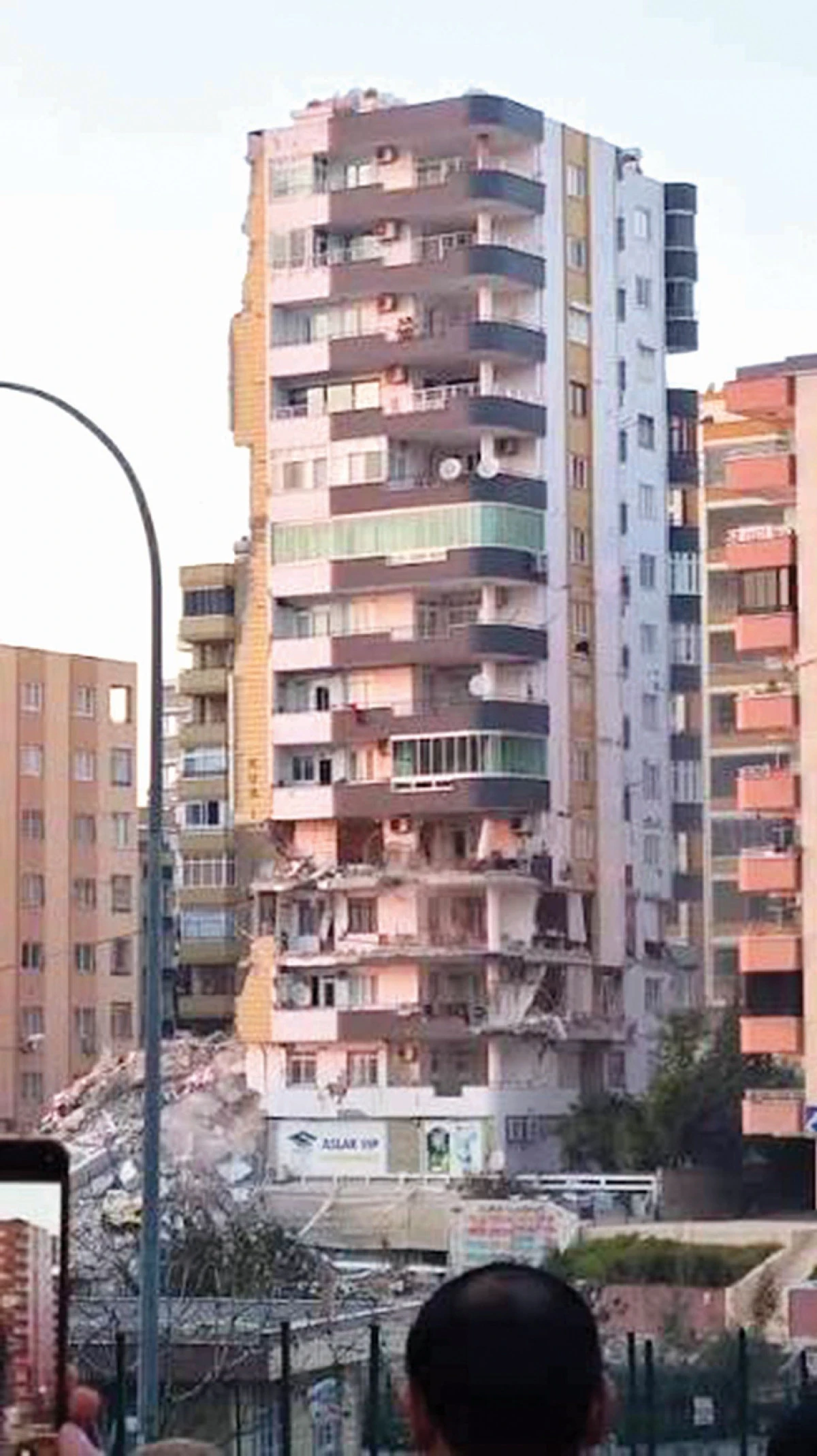 TMMOB Mimarlar Odası Adana Şubesi: Deprem yargılamaları d&ouml;nemin mevzuatına g&ouml;re yapılmalı