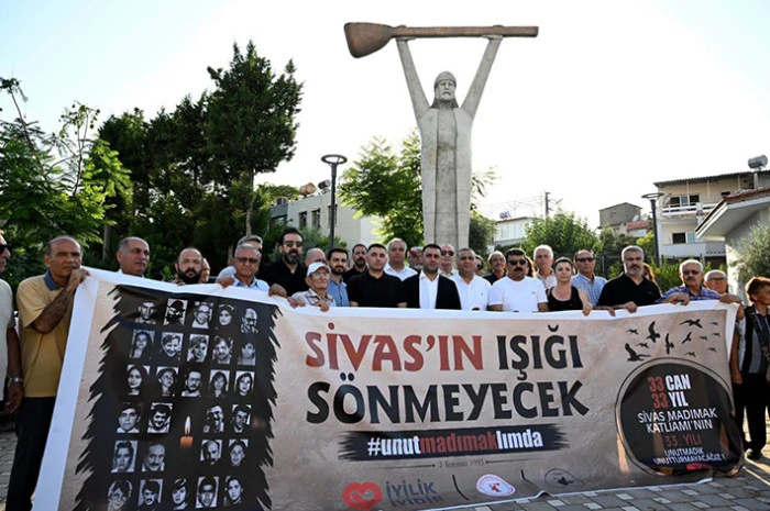   &ldquo;Toplumsal hafızayı canlı tutmak sorumluluğumuzdur&rdquo;