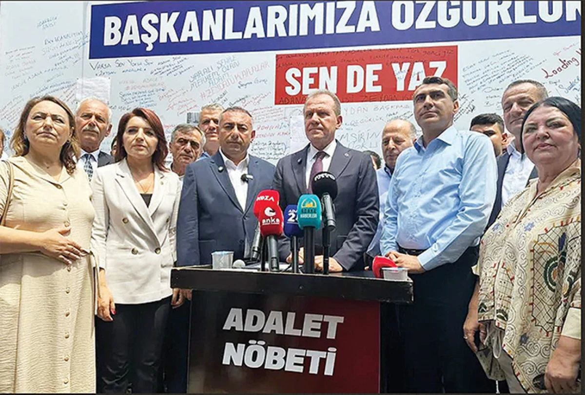 Türkiye Belediyeler Birliği Başkan Vekili  Vahap Seçer’den Zeydan Karalar’a destek
