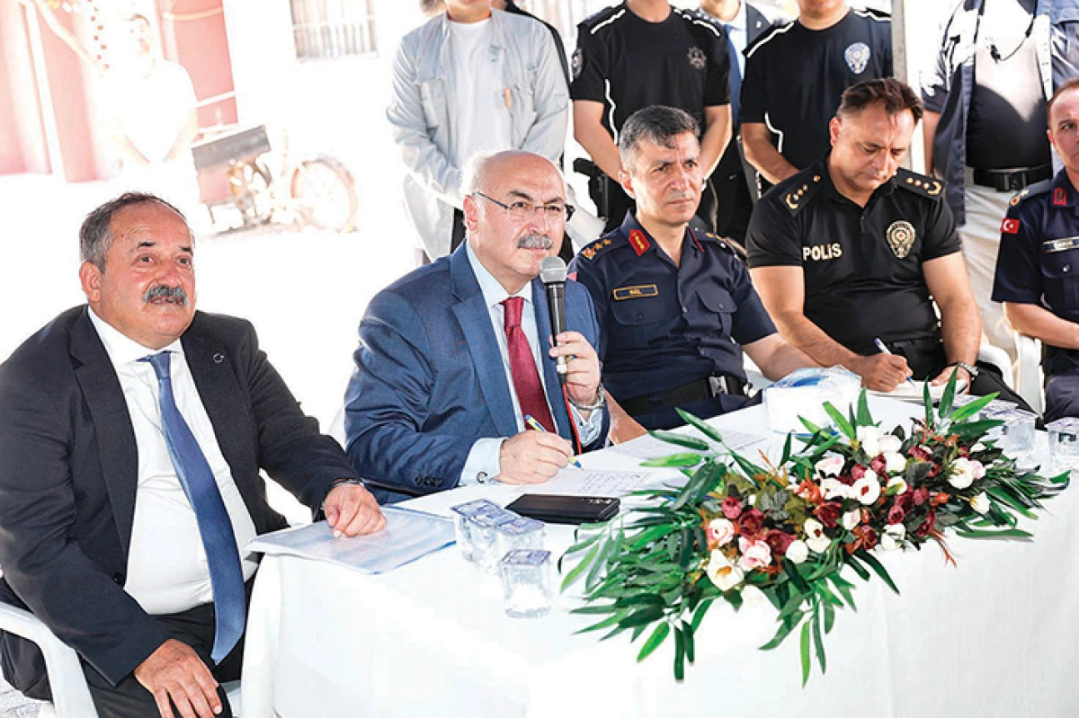 Vali Köşger, Dağlıoğlu Mahallesi’nde vatandaşlar ile buluştu