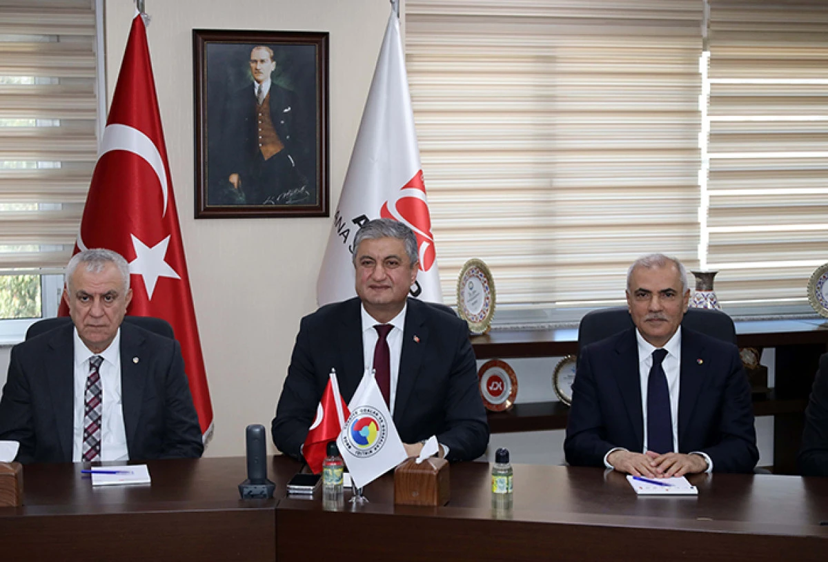 Vali Yavuz&rsquo;dan  ADASO&rsquo;ya ziyaret