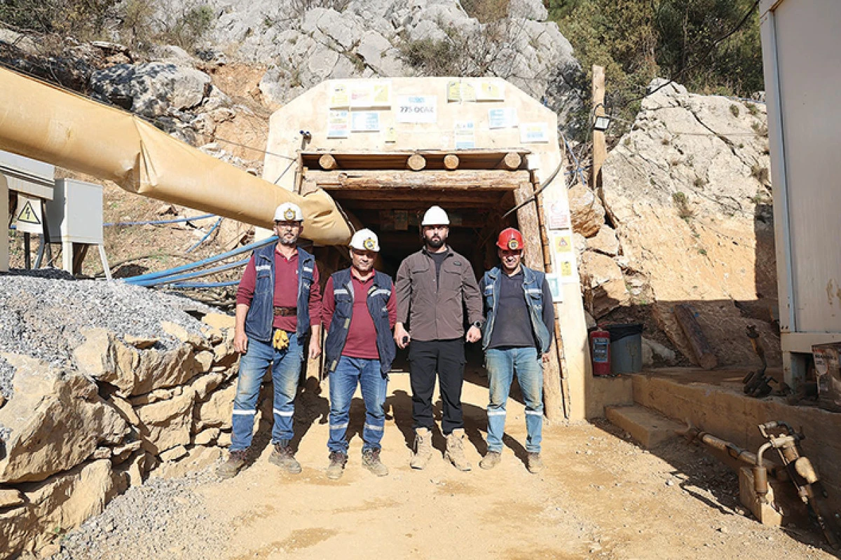 Yerin 700 metre altında  zorlu mücadele