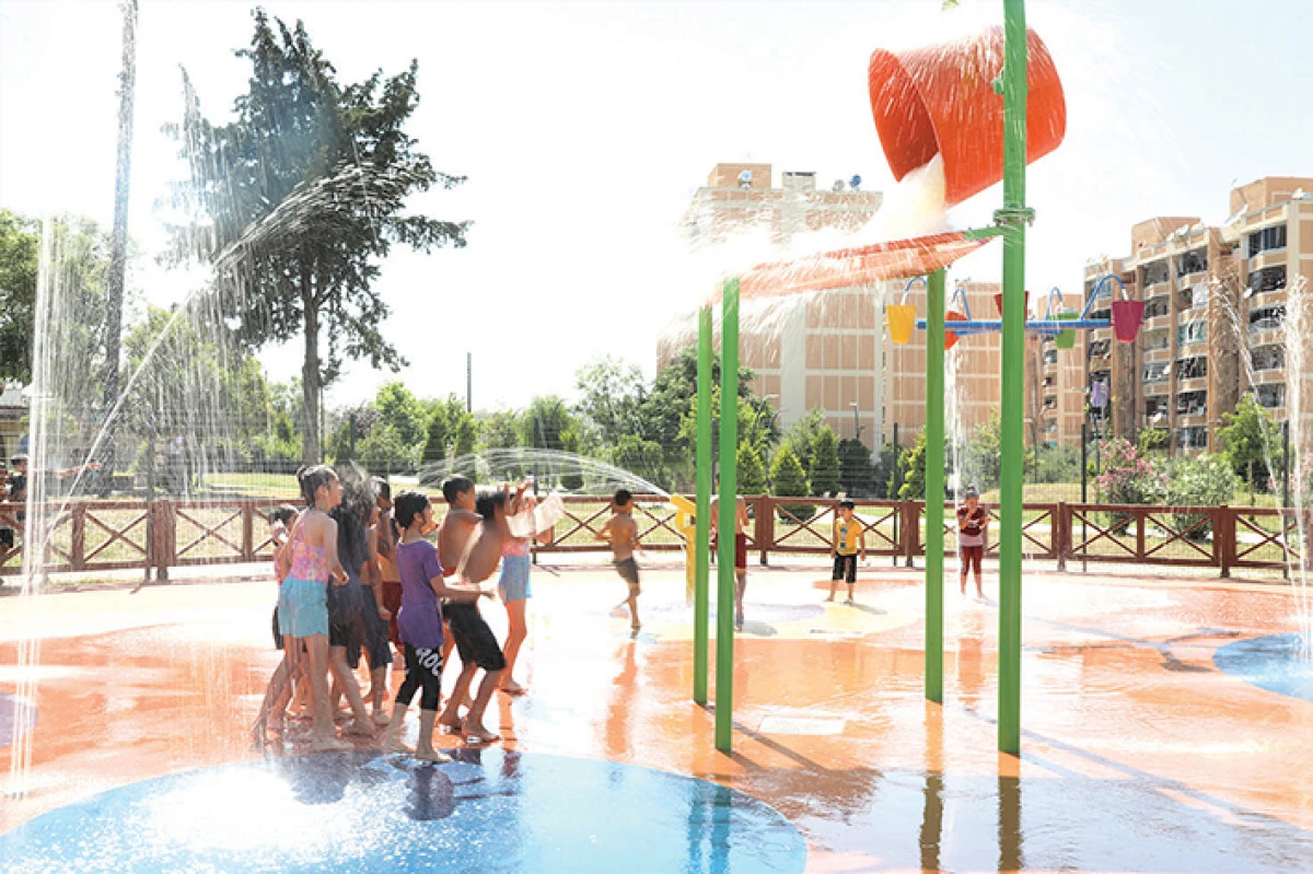 Yüreğir Belediyesi  Su Oyun Parkları açıldı