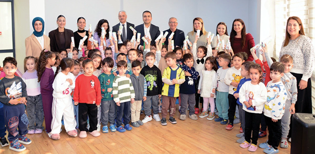 Y&uuml;reğir&rsquo;de &ccedil;ocuklara diş fır&ccedil;alama teknikleri anlatıldı