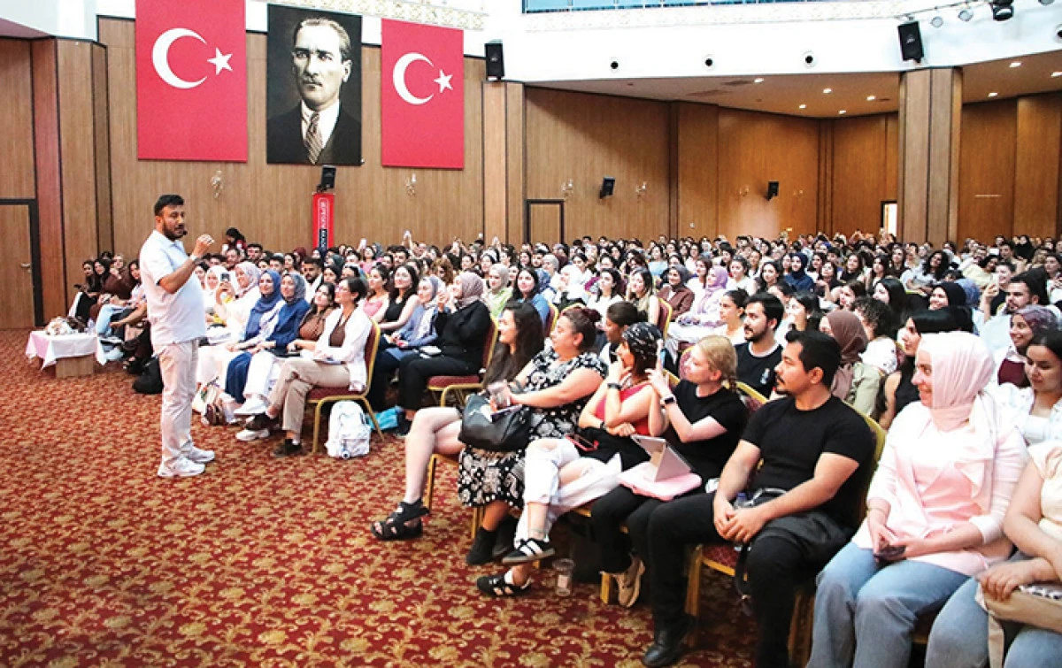 Y&uuml;reğir&rsquo;de KPSS ve MEB-AGS semineri